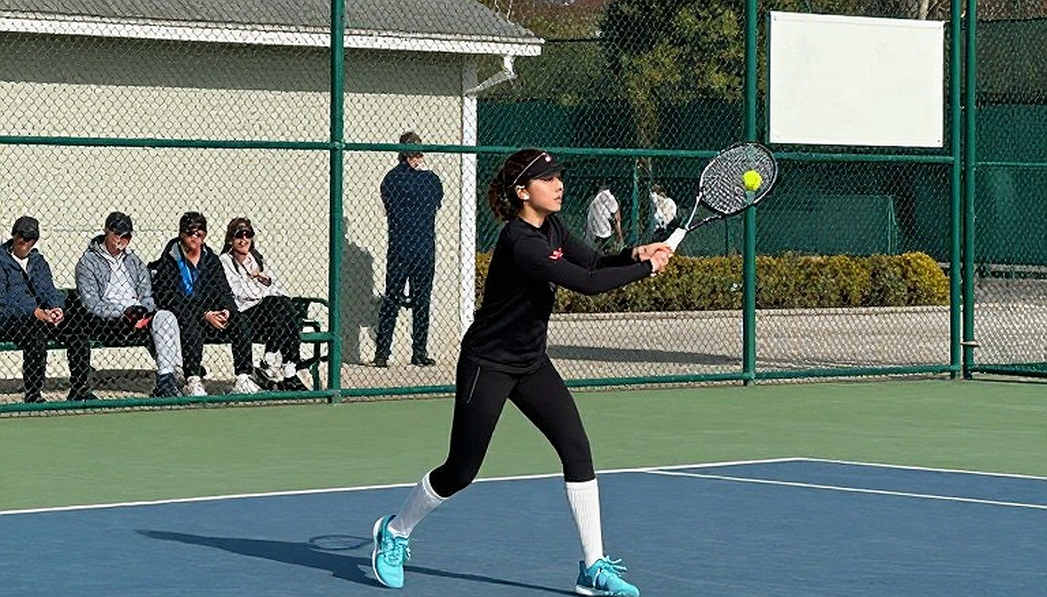 Alcaraz mở màn Thượng Hải: 24 cú winner và tầng đất chưa ai đào