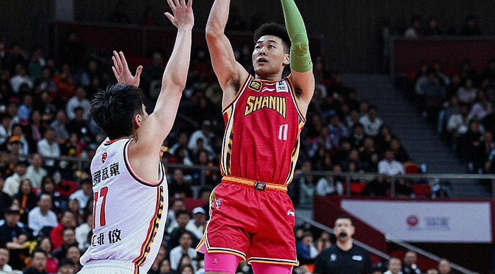 Mat Ishbia ủng hộ NBA Europe: một chữ đồng ý, còn thiếu chữ ký quyết định